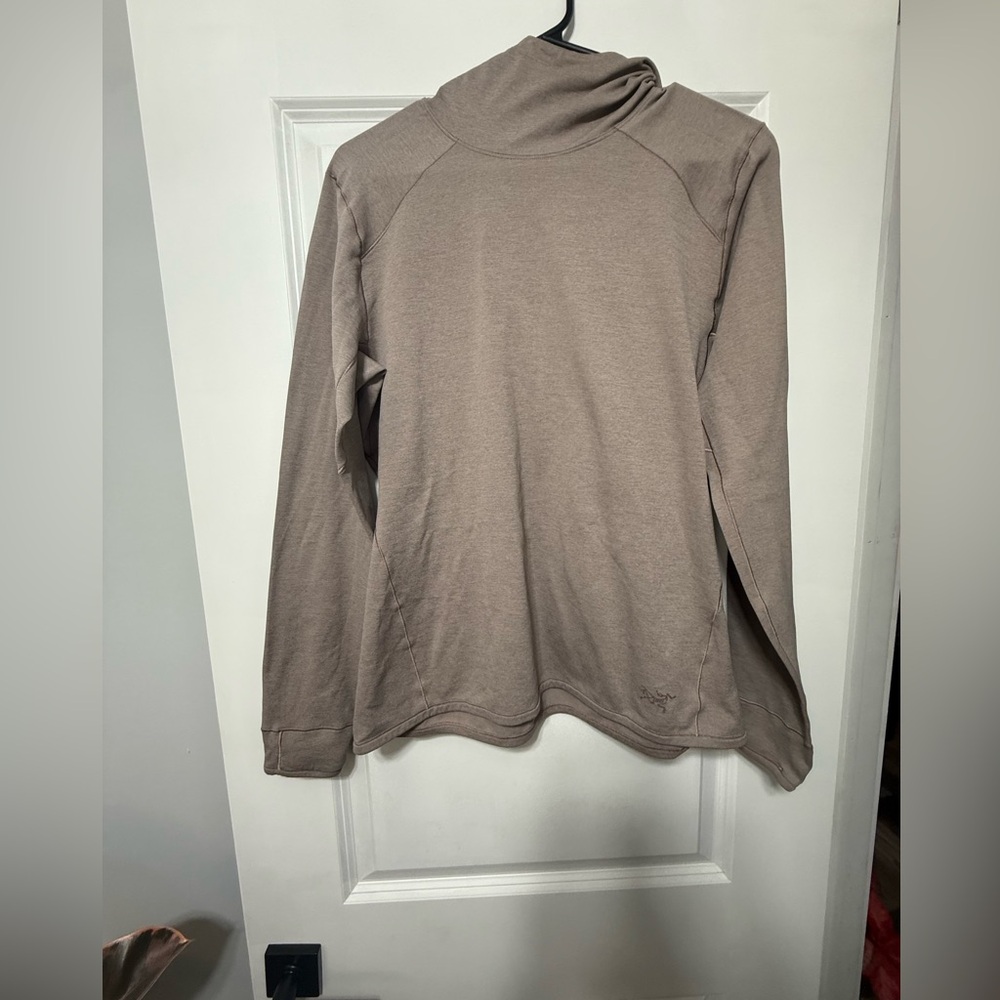 Arc'teryx Women’s Motus AR Hoody in Verra Heather Size Large